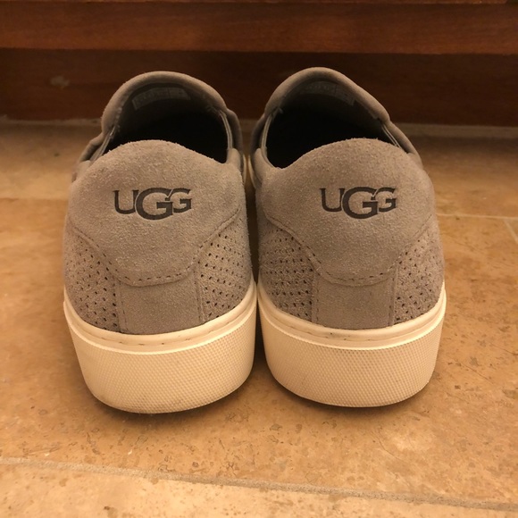 Gray ugg size 8 - Picture 4 of 4